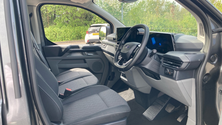Ford Transit Custom 320 L1 Diesel Fwd 2.0 EcoBlue 136ps H1 Double Cab Van Limited Auto